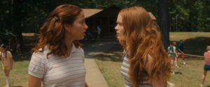 Emily Rudd und Sadie Sink aus Fear Street – Teil 2: 1978