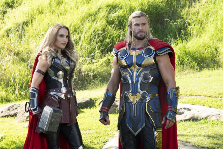 Natalie Portman und Chris Hemsworth aus Thor: Love and Thunder