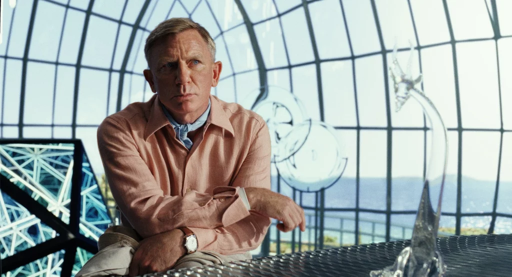 Daniel Craig als Benoit Blanc in Glass Onion: A Knives Out Mystery