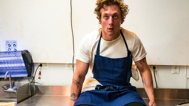 Jeremy Allen White als Carmy in The Bear King of the Kitchen