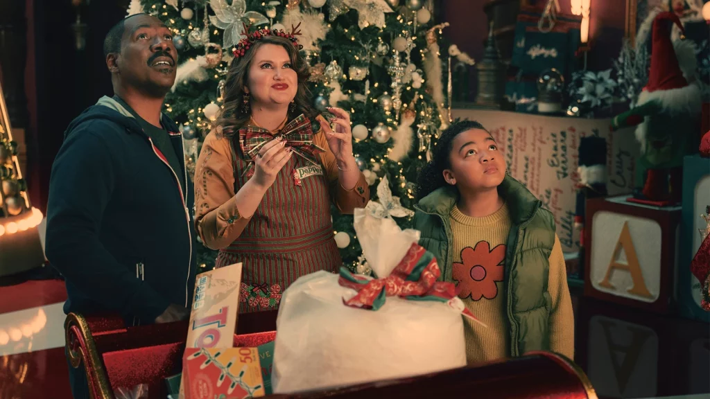 Eddie Murphy Jillian Bell und Madison Thomas aus Candy Cane Lane