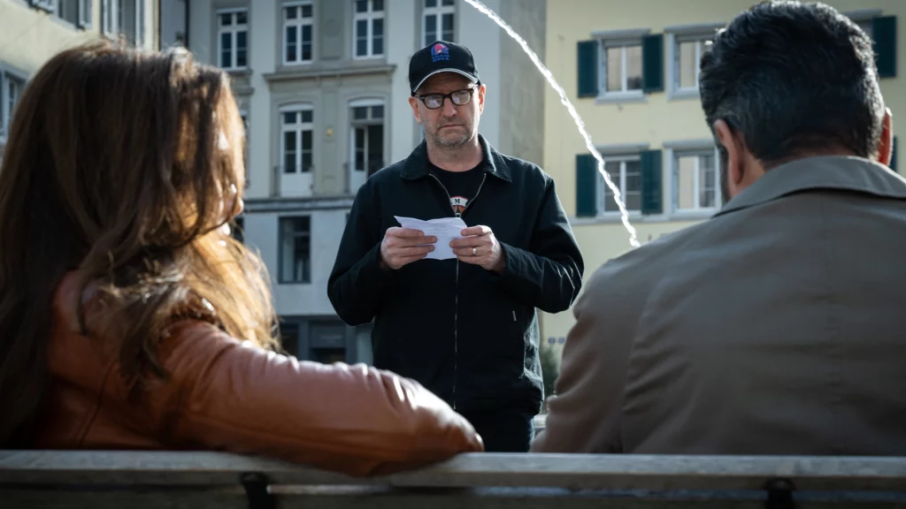 Cate Blanchett und Steven Soderbergh am Filmset von Black Bag in Zuerich