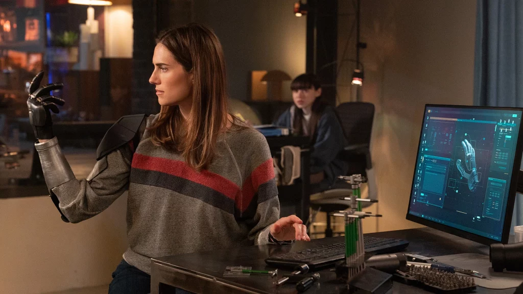 Allison Williams als Geemma und Violet McGraw als Cady aus M3GAN 2.0