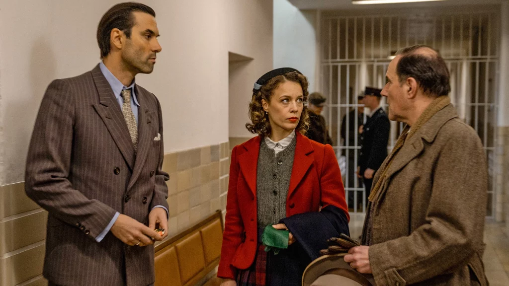 Max Simonischek Stefan Kurt und Paula Beer aus Stiller