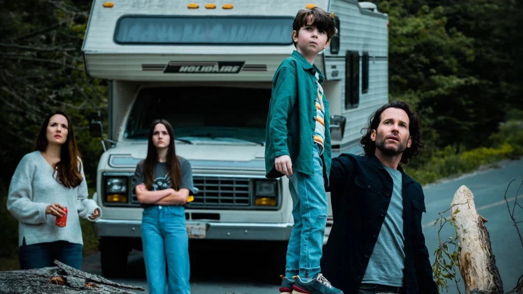 Eion Bailey Simon Webster Catalina Sandino Moreno und Hannah Cheramy in From