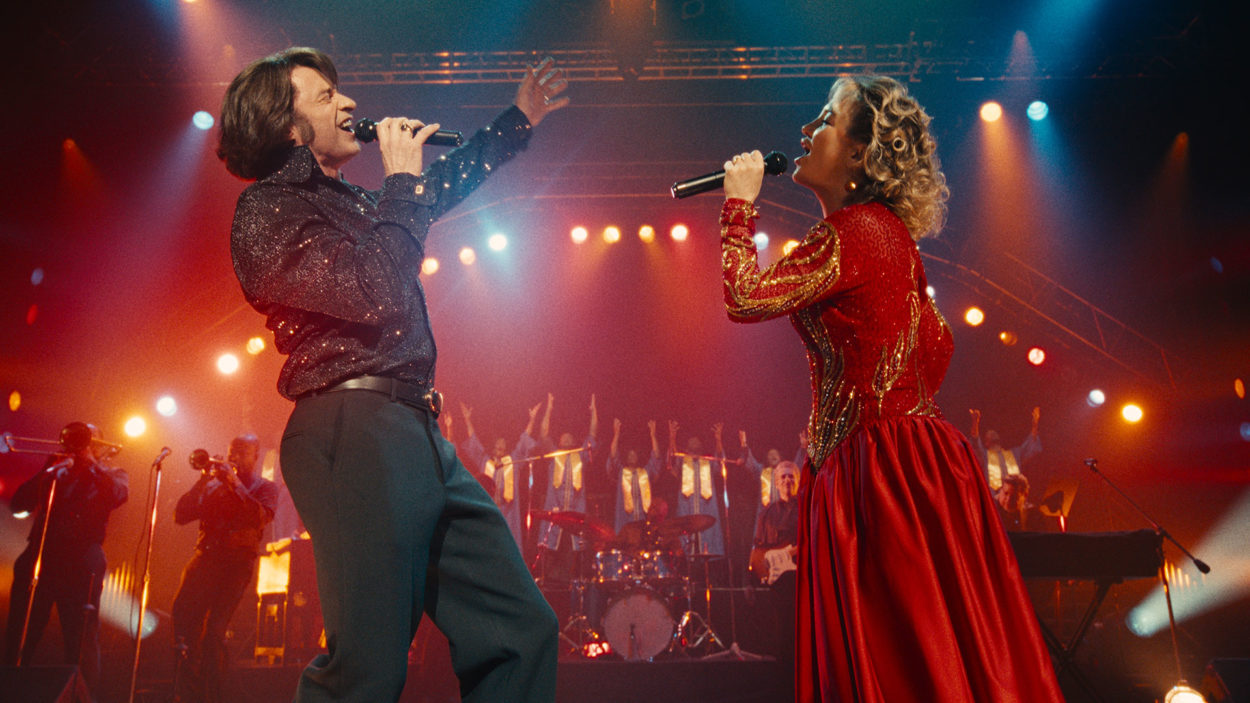 Hugh Jackman als Mike und Kate Hudson als Claire aus Song Sung Blue