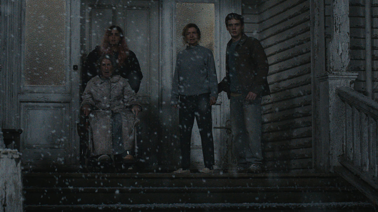 Souheila Yacoub Hunter Doohan Tandi Wright und Maude Davey aus Evil Dead Burn