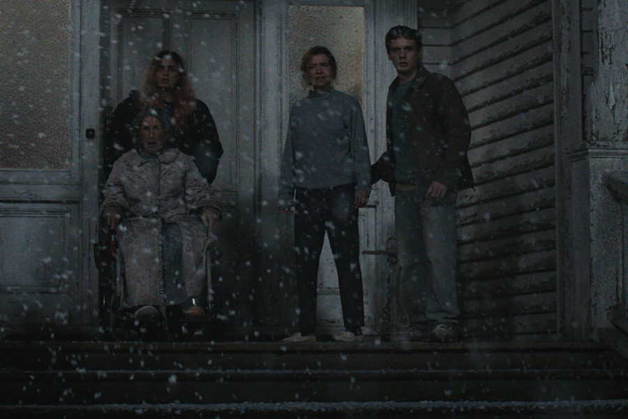 Souheila Yacoub Hunter Doohan Tandi Wright und Maude Davey aus Evil Dead Burn
