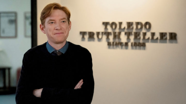 Domhnall Gleeson als Ned Sampson aus The Paper